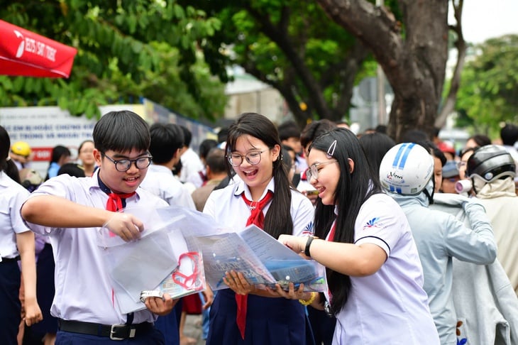 TP.HCM công bố đáp án đề thi lớp 10 vào chiều 5-6 - Ảnh 1.