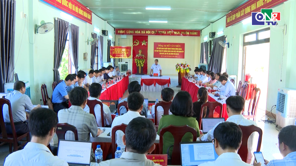 Quang cảnh buổi làm việc.