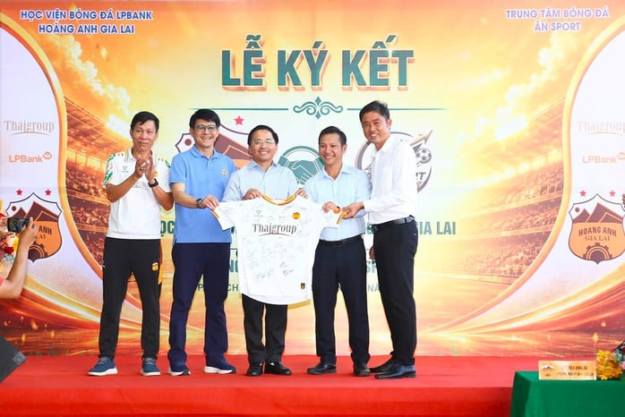 HAGL có thêm vệ tinh thứ 3 cho học viện ở TP HCM - Ảnh 3.