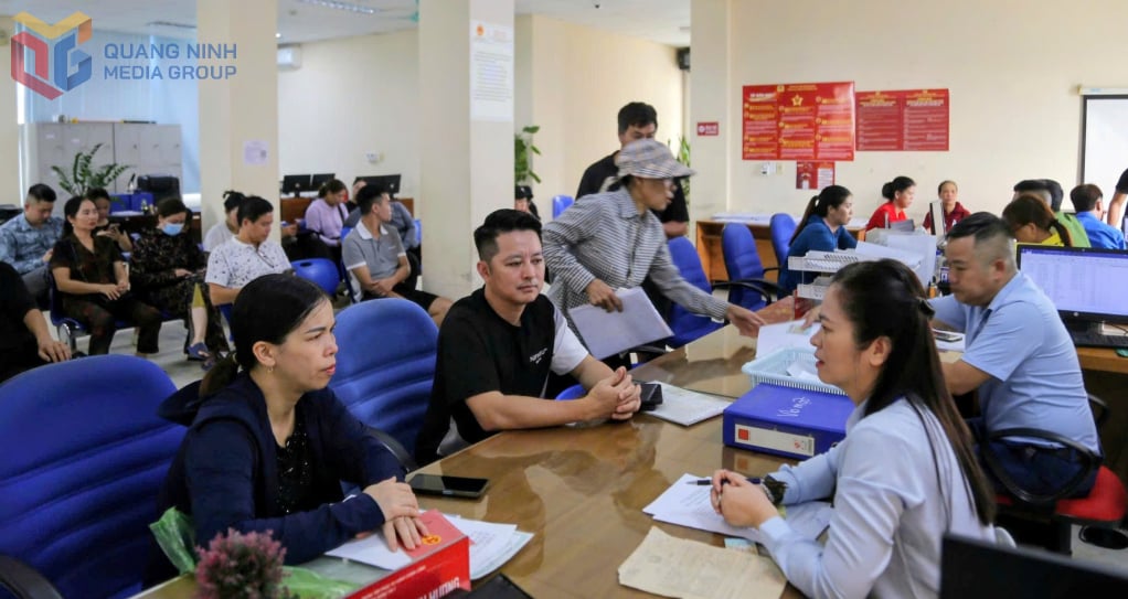 ปฏิบัติงานด้านธุรการ ณ ศูนย์บริการราชการส่วนท้องถิ่น เขตมงไฉ 1