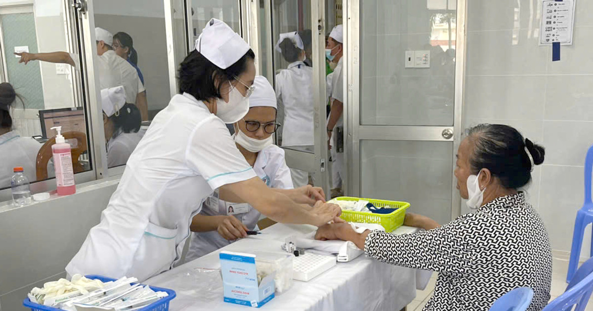 Het Binh Thuan Algemeen Ziekenhuis werkt samen met anderen om de gezondheid van de bevolking te waar