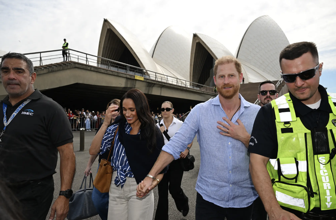 Meghan Markle thành trụ cột kinh tế gia đình- Ảnh 1.