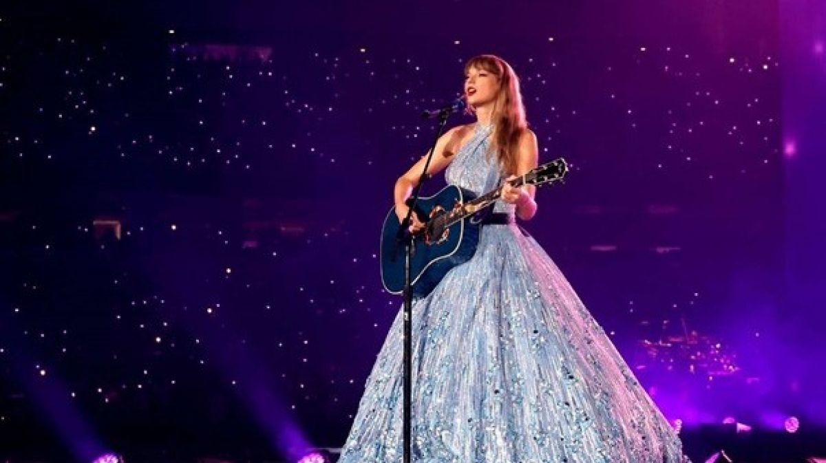 Taylor Swift se convirtió en la primera artista femenina del mundo de la música en alcanzar la cifra de 2.000 millones de dólares en ventas.