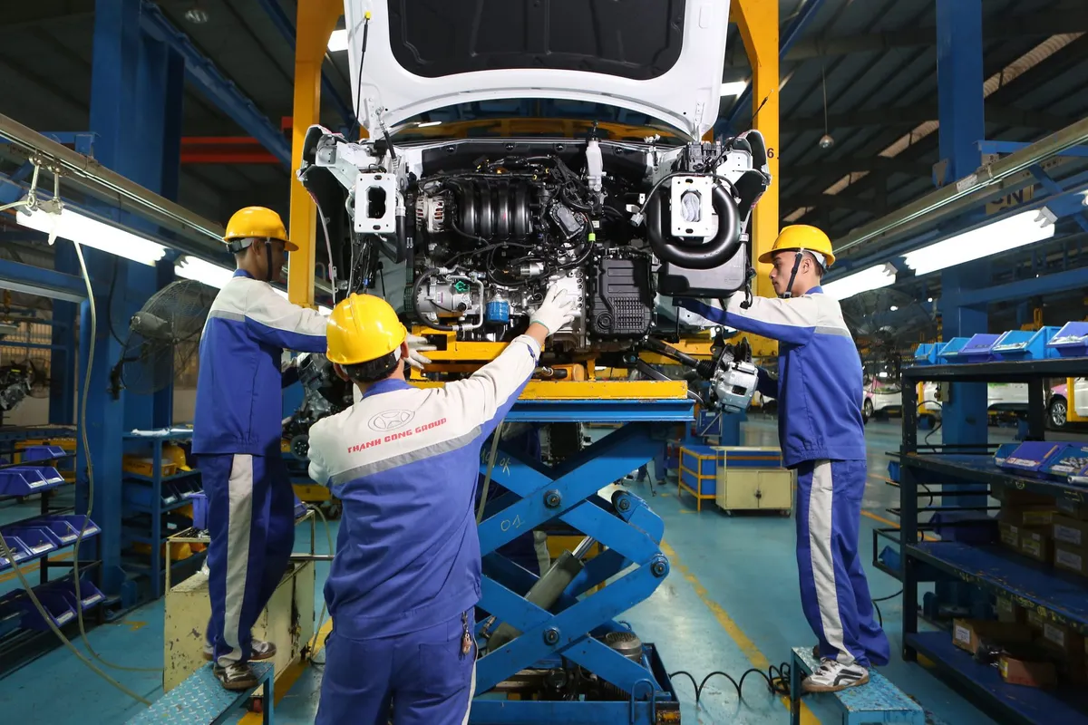 Ô tô nội địa bứt phá - Ảnh 1.