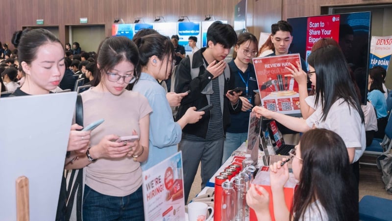 전문가들은 젊은이들이 인공지능 시대에 성공하는 데 도움이 되는 5가지 요소를 지적합니다.