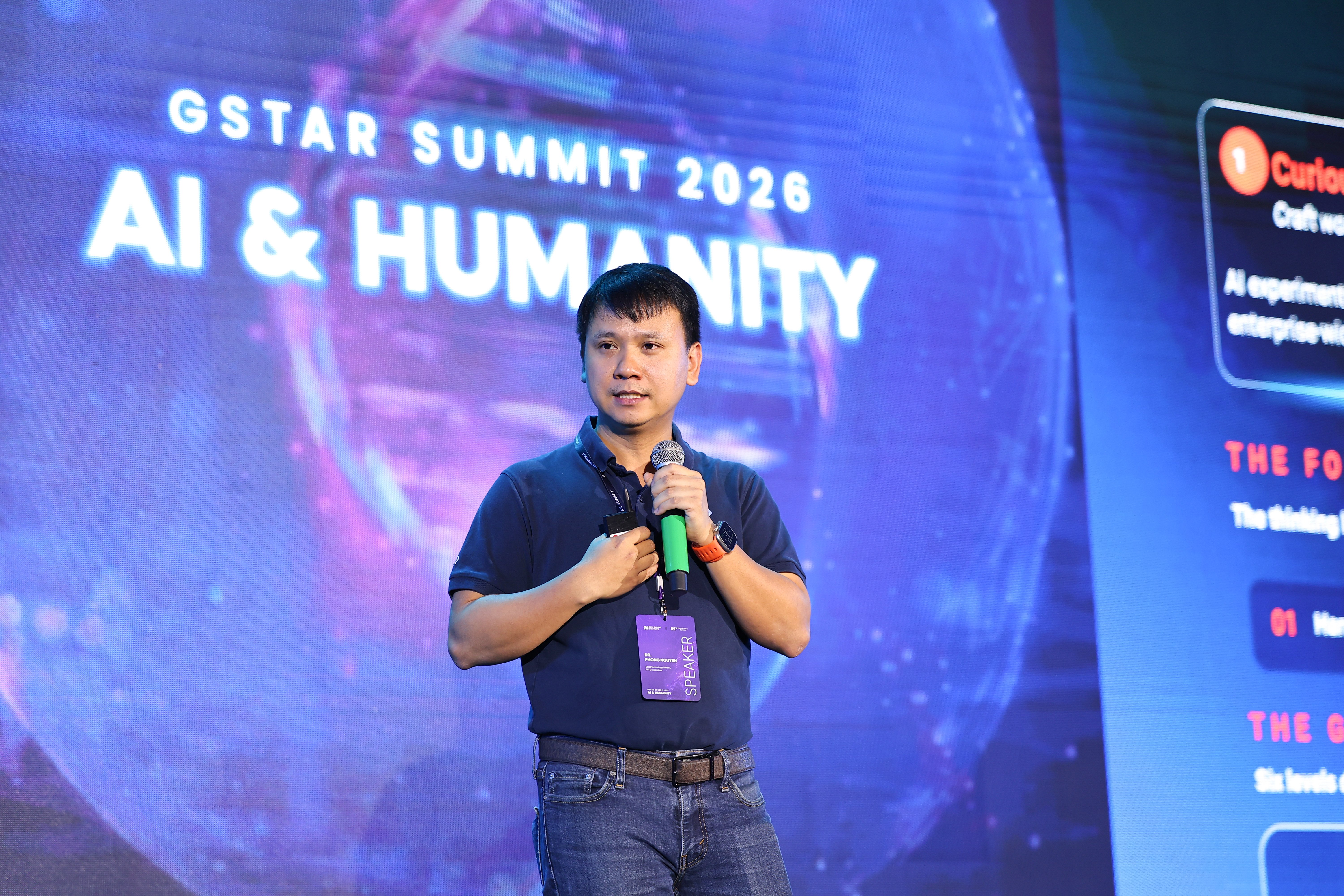 تقدم شركة FPT إطار عمل CASAN للكفاءة في مجال التحول الرقمي للذكاء الاصطناعي إلى منتدى GStar Summit 2026 الدولي للتكنولوجيا.