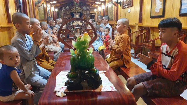 Người gieo mầm xanh trên đất biển- Ảnh 1.