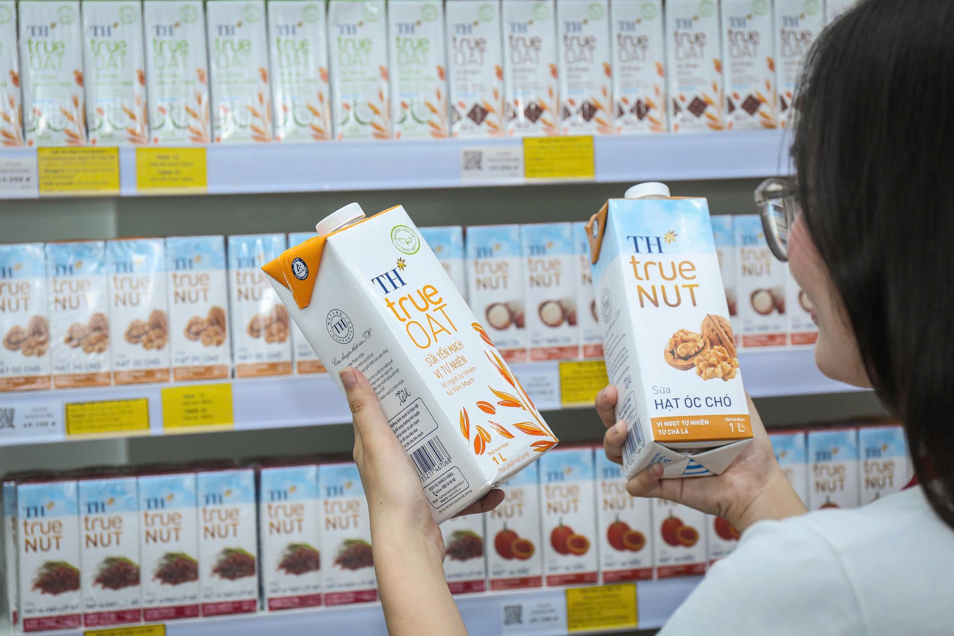 ທັງນົມພືດ TH true NUT ແລະ ນົມເຂົ້າໂອດ TH true OAT ບໍ່ມີນໍ້າຕານກັ່ນເພີ່ມ. ຮູບພາບ: TH.