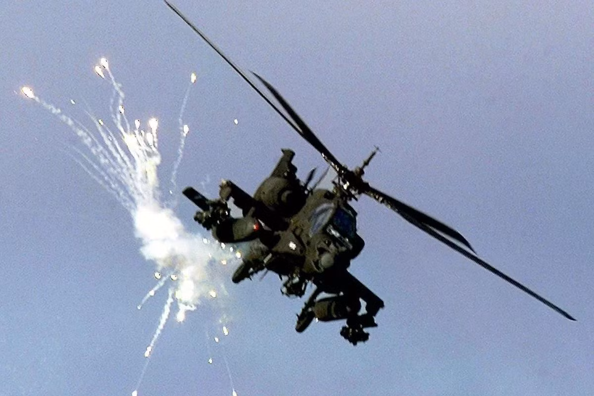 Sebuah helikopter penyerang AH-64 Apache milik Amerika Syarikat terhempas berhampiran Selat Hormuz.
