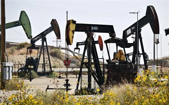 Một giếng dầu ở California, Mỹ. Ảnh: AFP/TTXVN