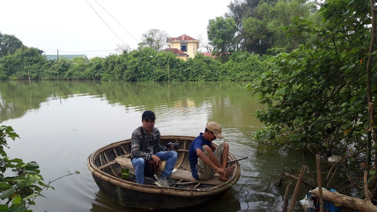 El río Canh Hom fluye a través de la aldea de Xuan Long, comuna de Ben Hai - Foto: P.X.D