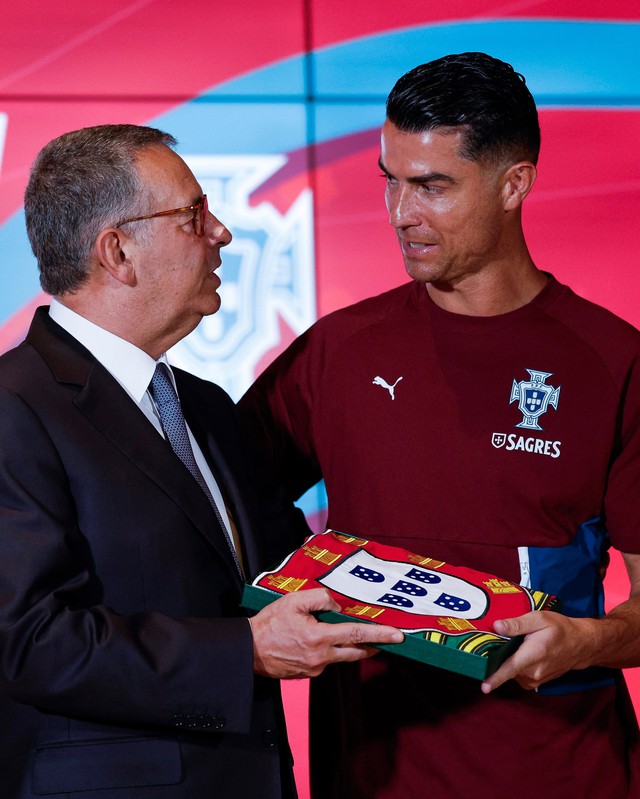 O Presidente de Portugal disse algo maravilhoso para Ronaldo: 'Traga o  troféu da Copa do Mundo para casa.'
