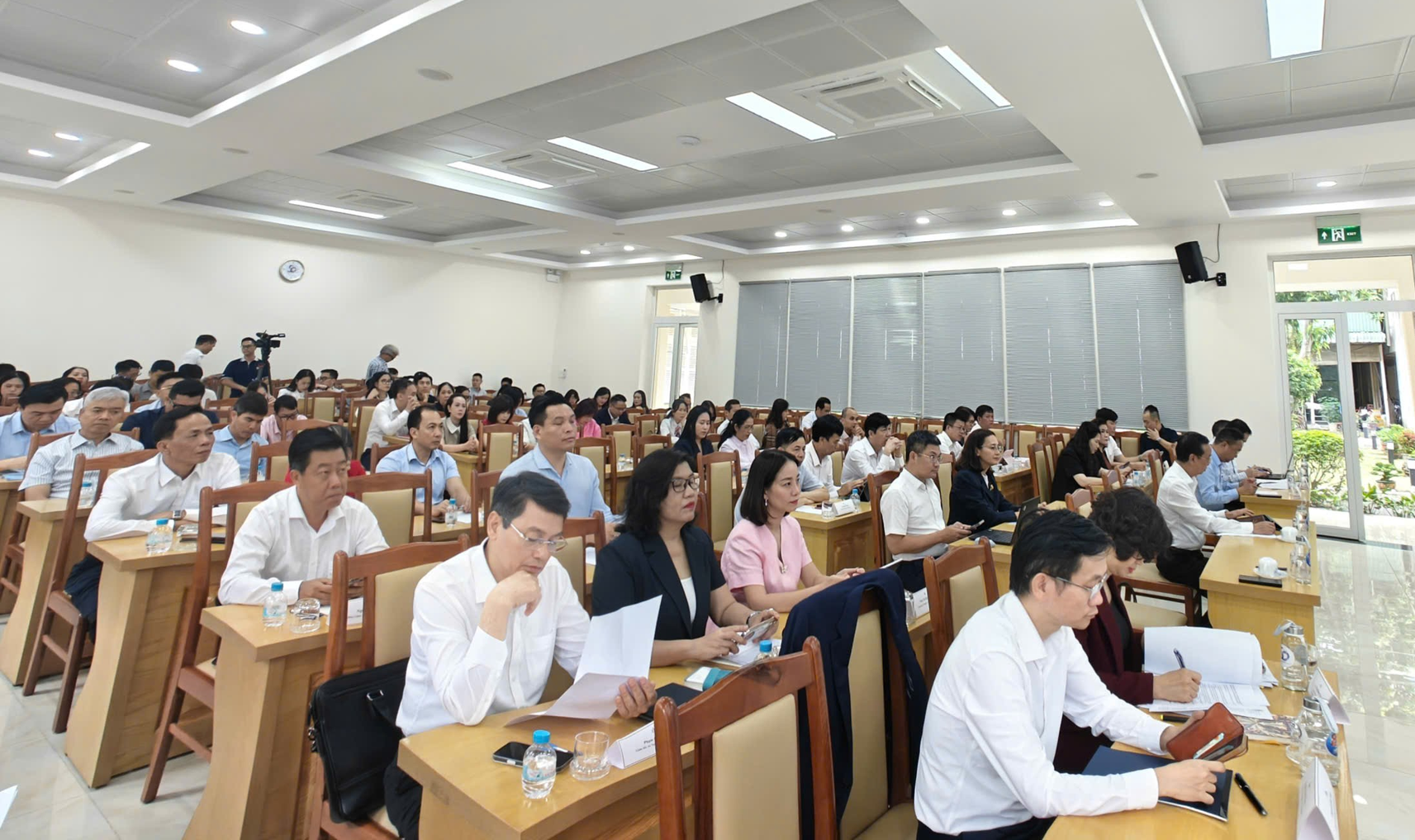 Les affaires étrangères locales affirment de plus en plus leur rôle prépondérant dans l'intégration. Äối ngoại địa phương ngà y cà ng khẳng định vai trò tuyến đầu cá»§a há»™i nháºp