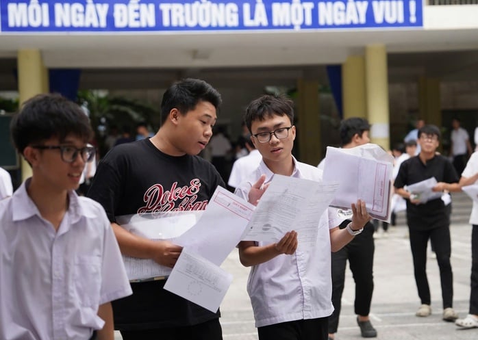 Chiều nay, hơn 1,2 triệu thí sinh bắt đầu thi môn toán - Ảnh 6.