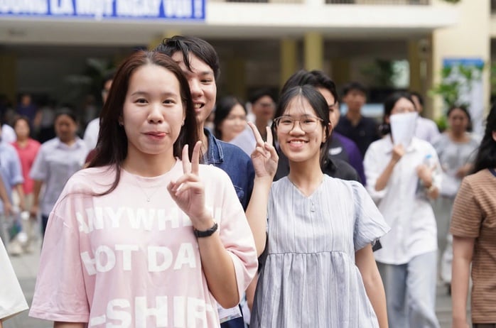 Chiều nay, hơn 1,2 triệu thí sinh bắt đầu thi môn toán - Ảnh 9.