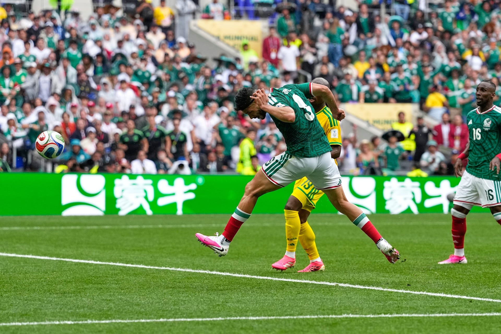 サッカーメキシコ代表 対 サッカー南アフリカ共和国代表