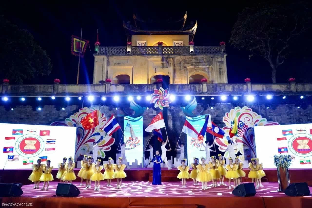 12.24. Nhịp cầu văn hóa kết nối ASEAN