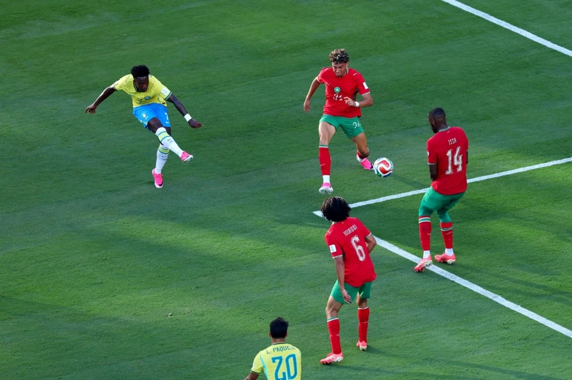 https://vstatic.vietnam.vn/vietnam/resource/IMAGE/2026/06/14/1781391499921_truc-tiep-brazil-vs-morocco-bang-c-world-cup-2026-25-jpg.webp