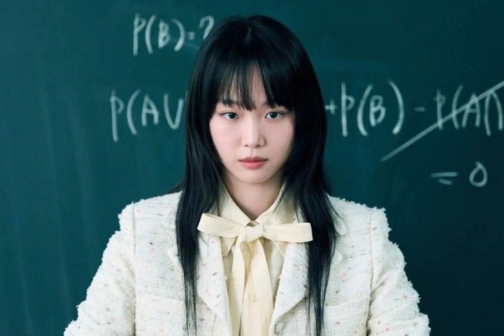Jin Ki Joo - Ảnh 1.