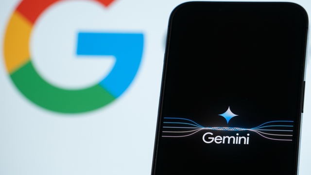 Apple chi tiền cho Google nâng cấp Siri với công nghệ Gemini vào tháng 3 năm sau - Ảnh 1.