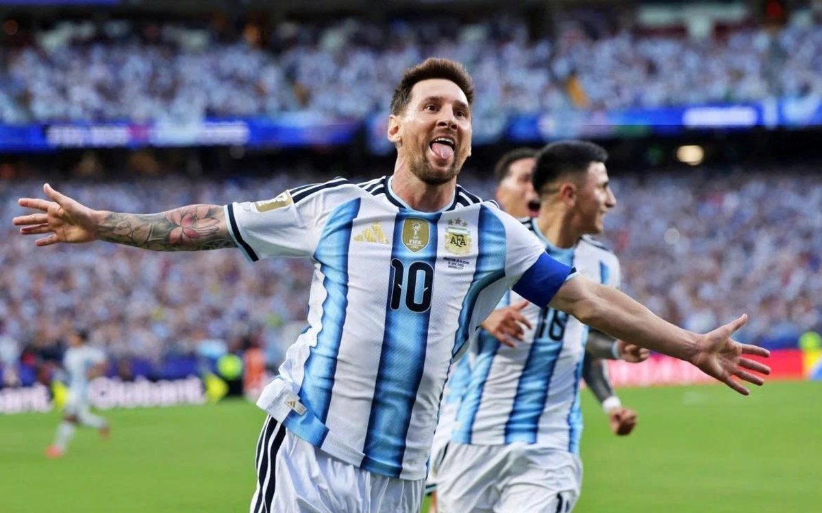 アルゼンチン対アルジェリア戦の結果：リオネル・メッシがハット