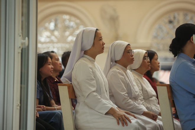 Gallery - Thong Nhat Street in Ho Chi Minh City has as many as five Catholic churches. - image 4