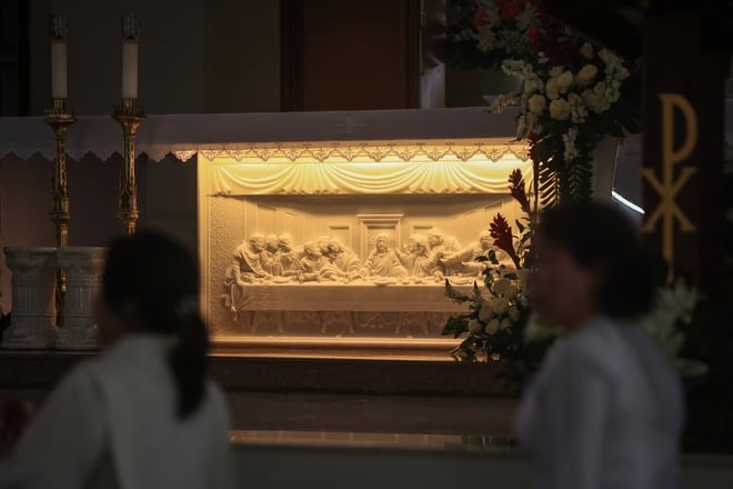 Gallery - Thong Nhat Street in Ho Chi Minh City has as many as five Catholic churches. - image 13