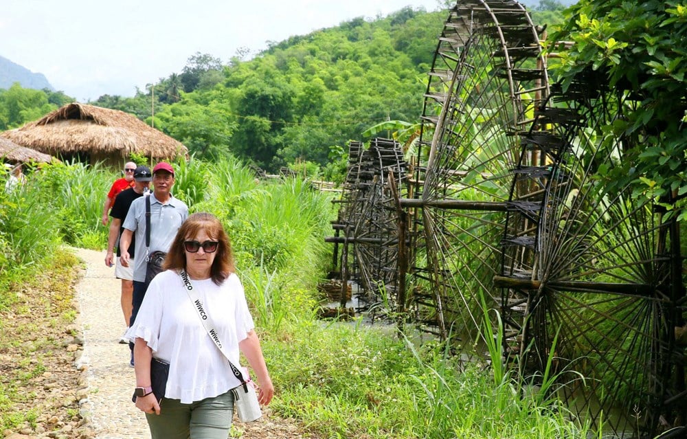 Melawat Ba Thuoc untuk mendengar cerita dari pergunungan dan hutan - foto 4