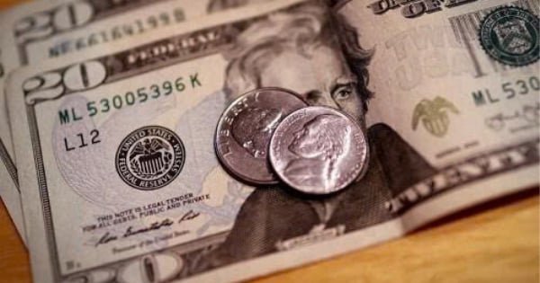 Cotação do dólar americano hoje, 20 de junho de 2026: o mercado paralelo registra um aumento inesperado de 190 VND.