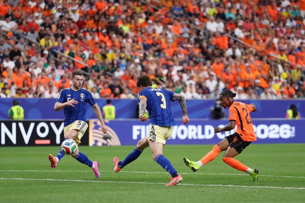 Nederland scoret 5 mål mot Sverige - bilde 2