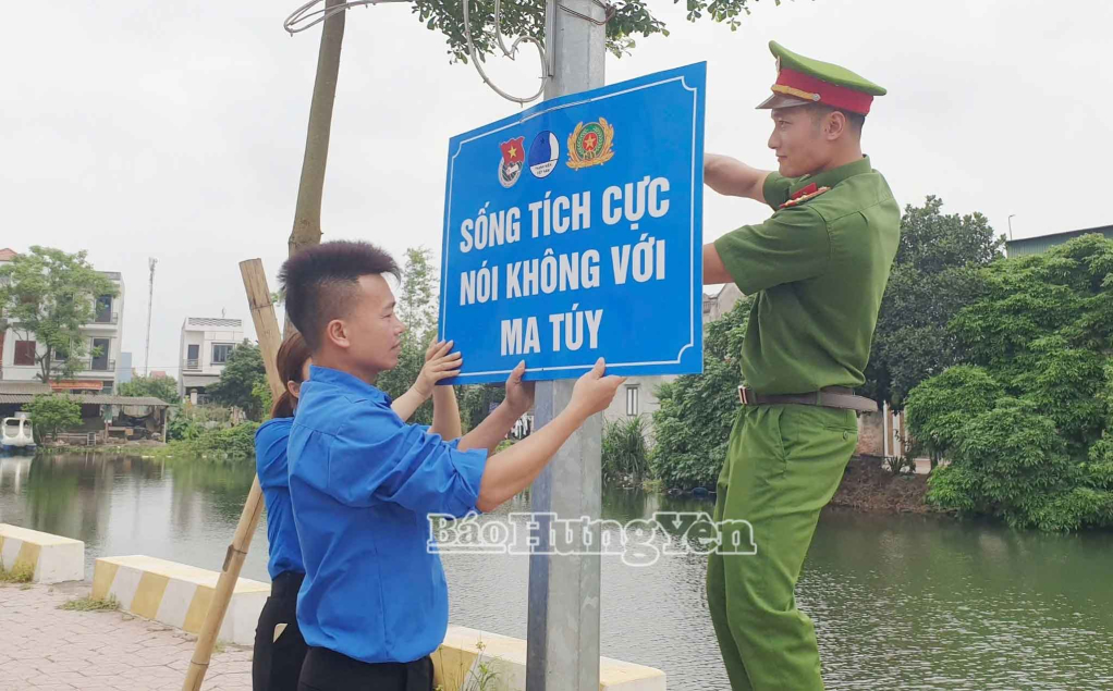 Đoàn Thanh niên xã Nghĩa Dân thực hiện công trình “Tuổi trẻ Nghĩa Dân chung tay phòng, chống tệ nạn ma túy”.