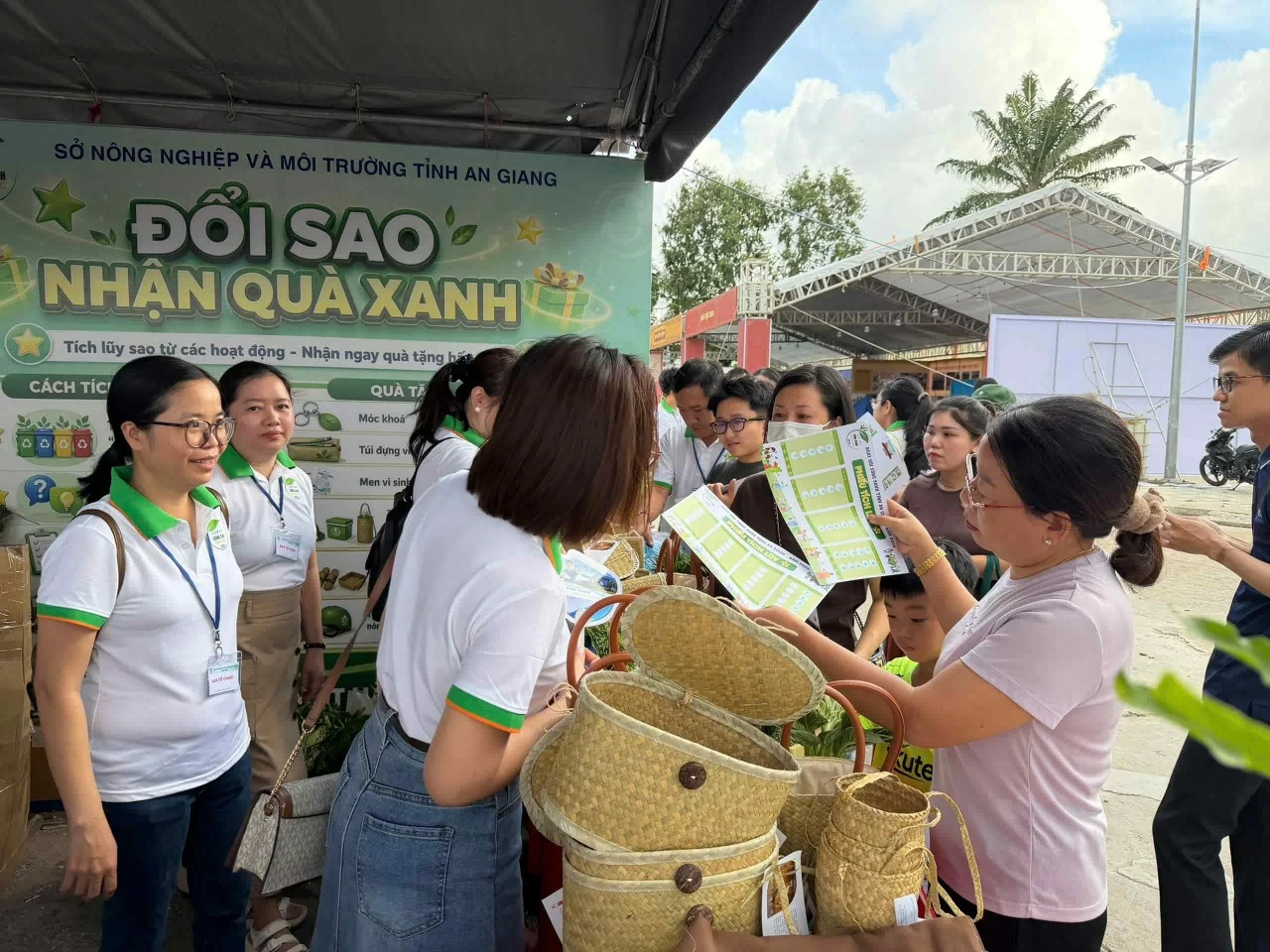 An Giang lan tỏa thông điệp sống xanh từ những hành động nhỏ