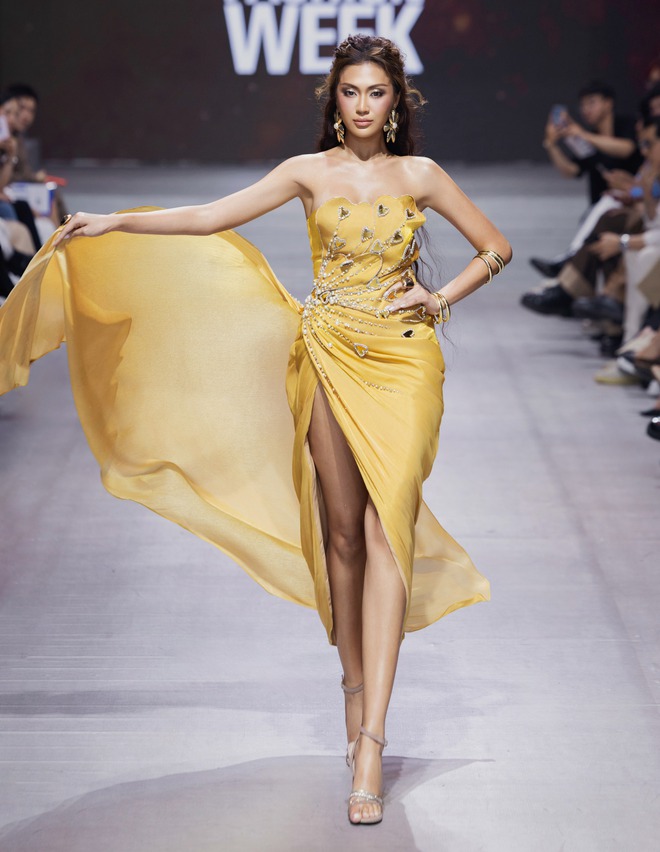 H'Hen Niê e Bùi Quỳnh Hoa competem em concurso de beleza com rainhas da beleza internacionais - Foto 3.