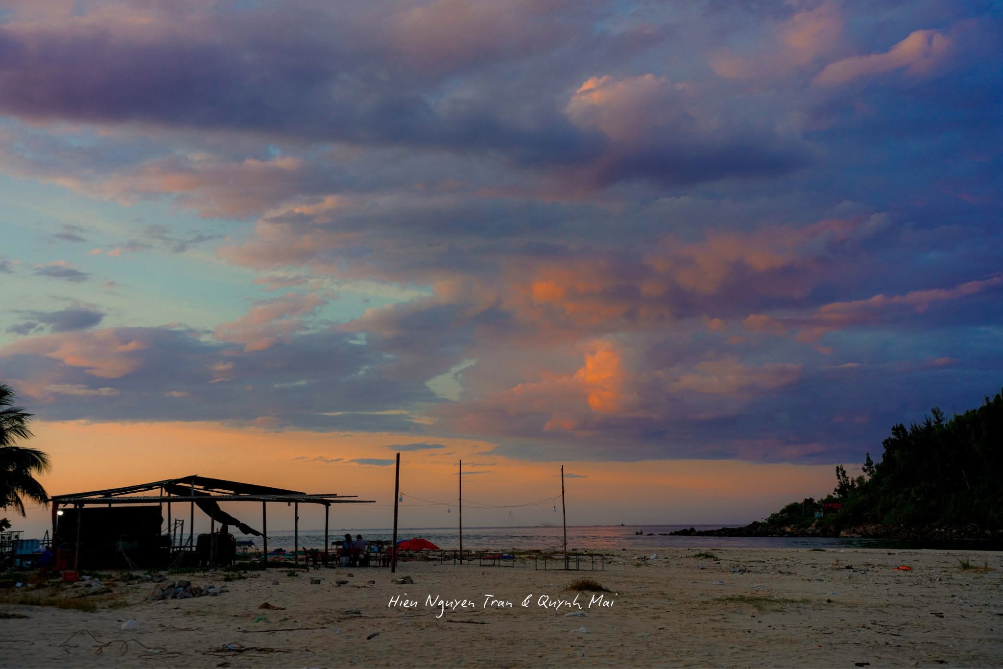 Gallery - The breathtaking sunset over Lang Co Bay evokes fond memories. - image 5