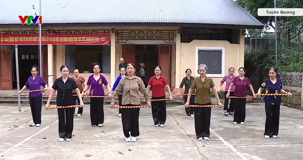 Thiếu không gian sinh hoạt cho người cao tuổi - Ảnh 1.