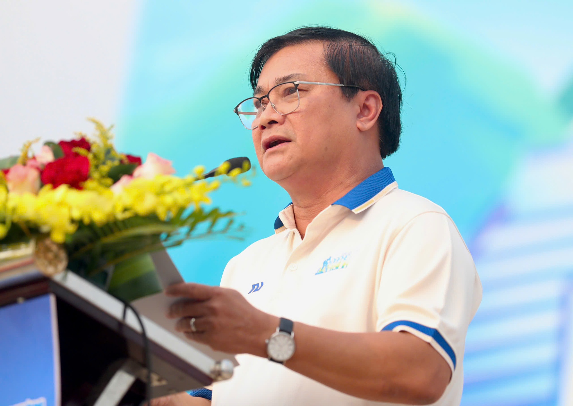 Những vòng quay hòa bình trên 'đất lửa' - Ảnh 1.