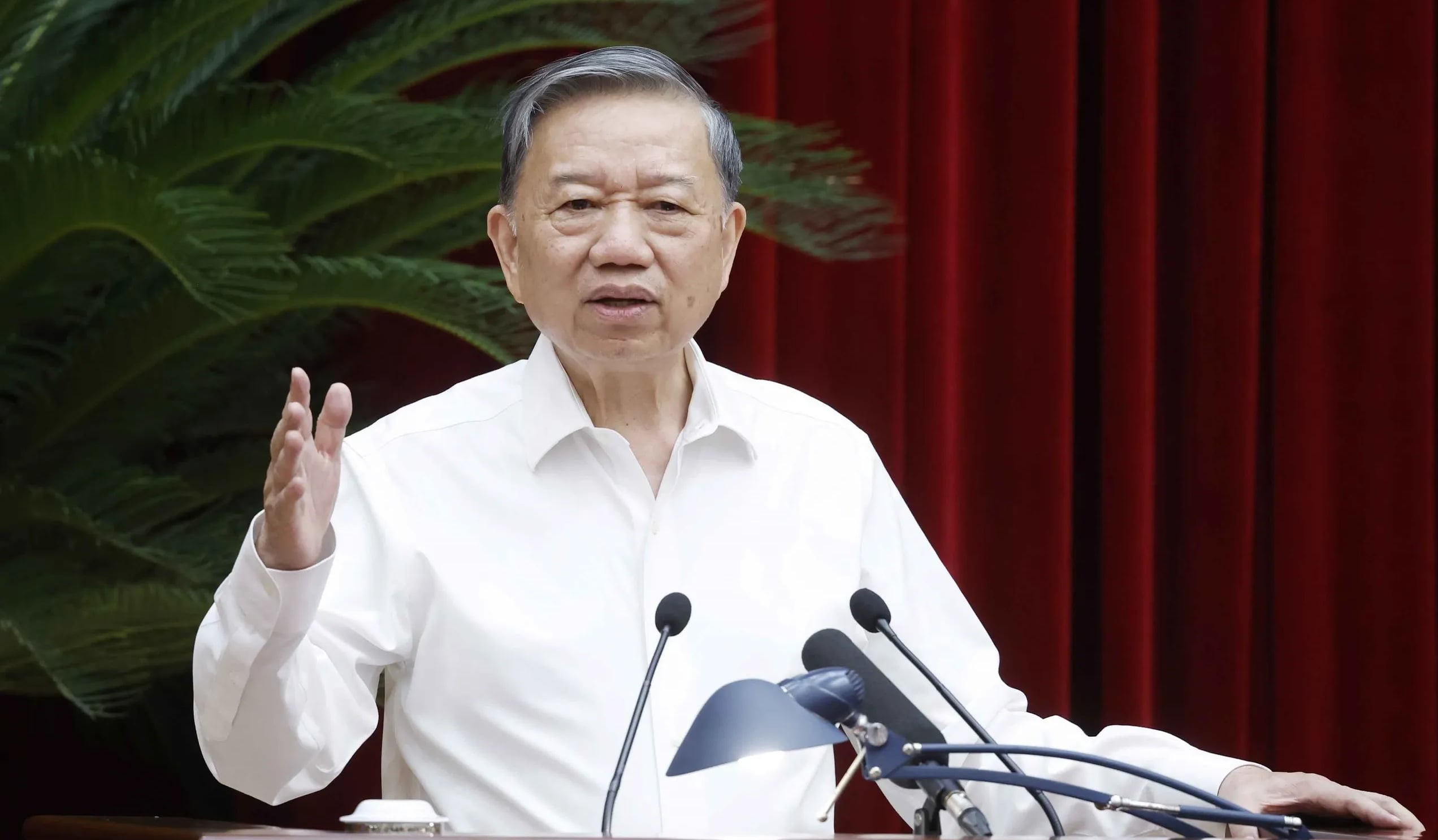 Tổng Bí thư, Chủ tịch nước: Gắn sử dụng với bảo vệ và sàng lọc cán bộ - Ảnh 1.