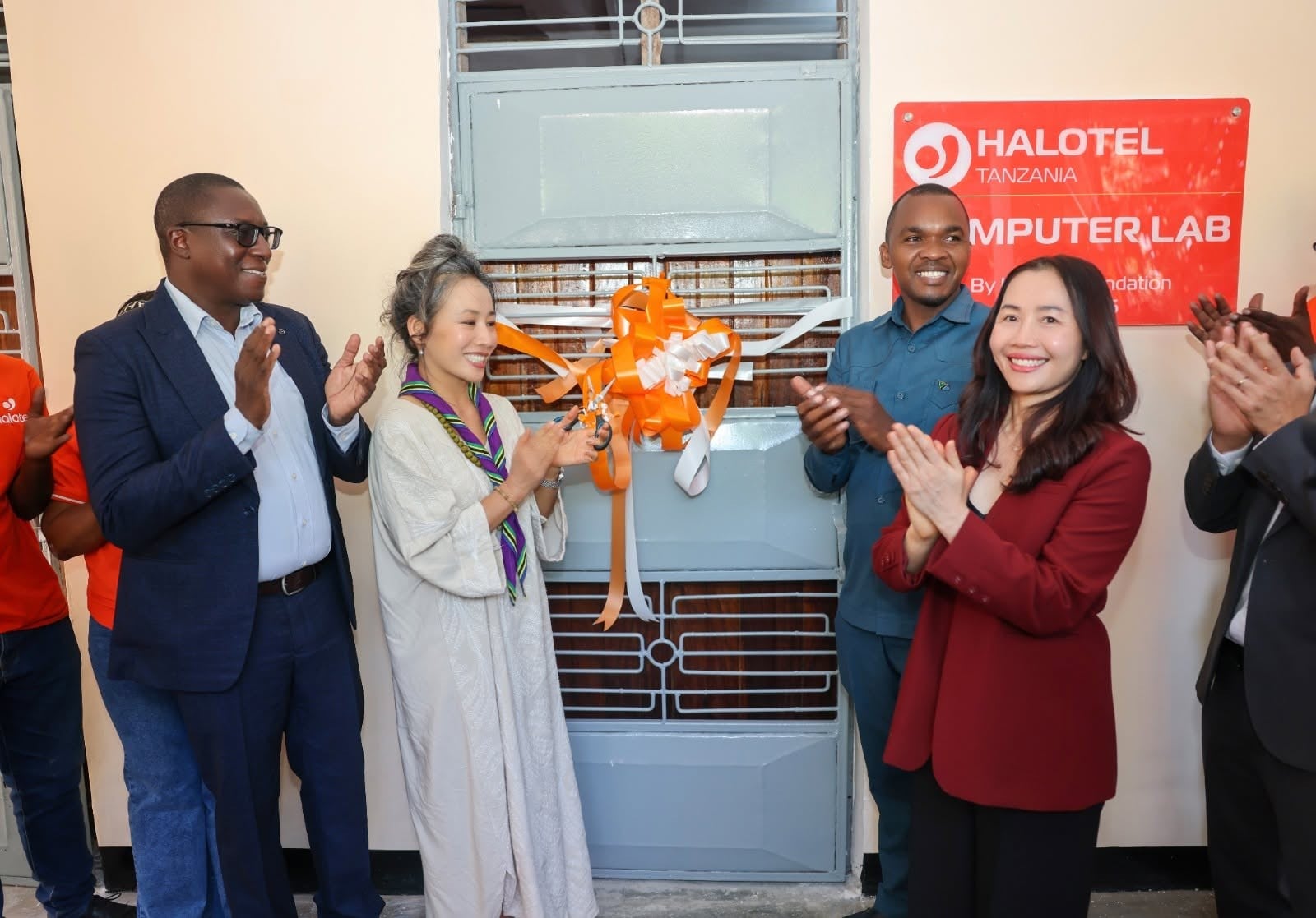 Donating a Smart Computer Room to Kiwanja Cha Ndege Dodoma CC School ...