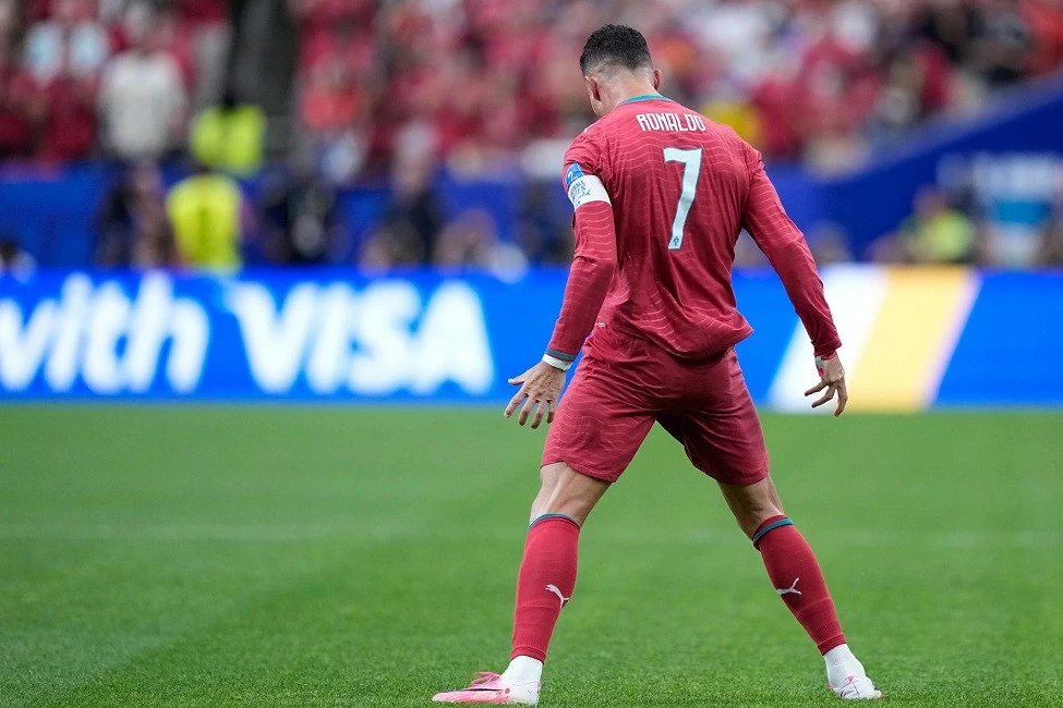 Ronaldo lập kỷ lục mà ngay cả Messi cũng chưa chạm tới