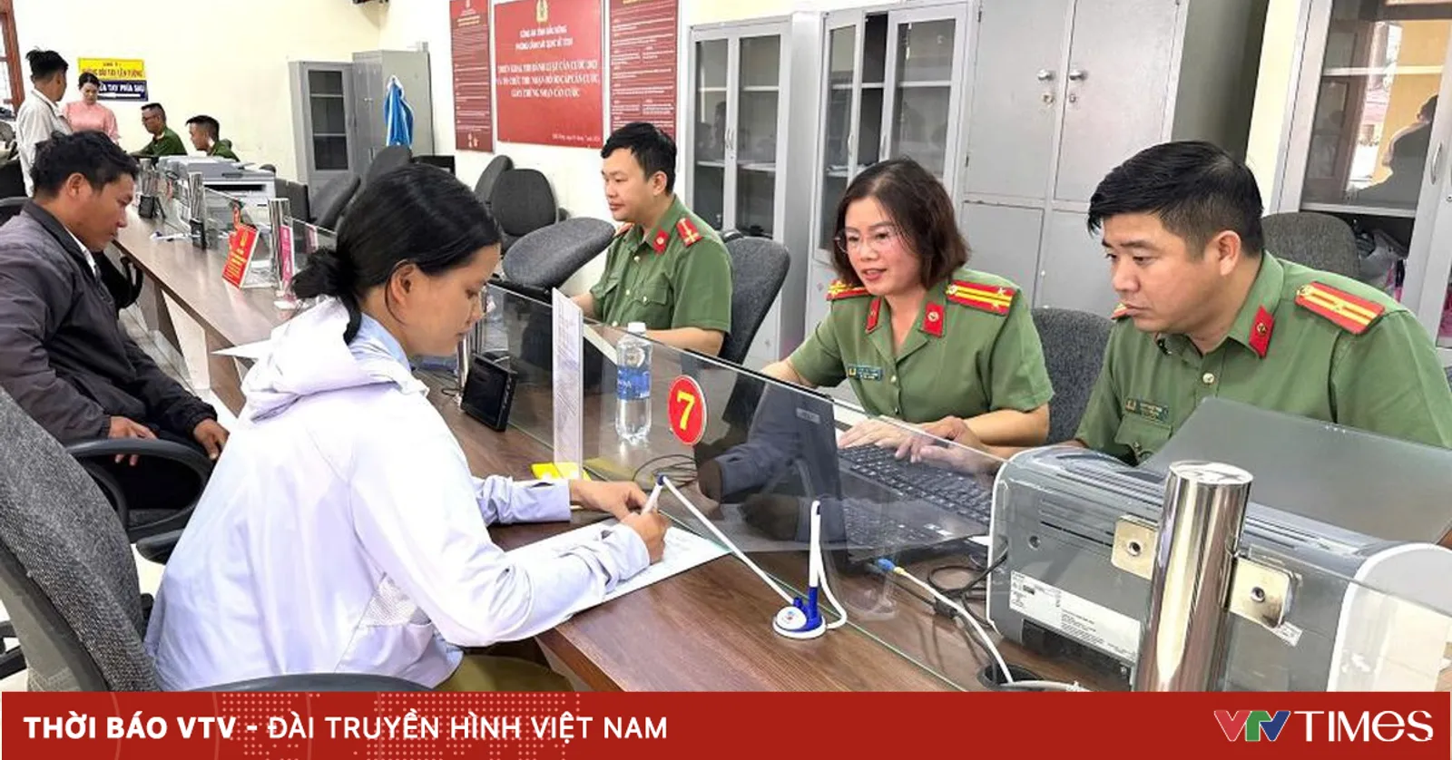 Membangun basis data catatan kriminal yang terpusat dan berskala nasional.