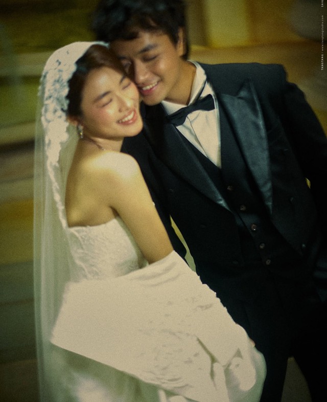 La actriz Lan Thy y su prometido Dustin Tieu celebraron una íntima ceremonia nupcial en Ciudad Ho Chi Minh - Foto 14.
