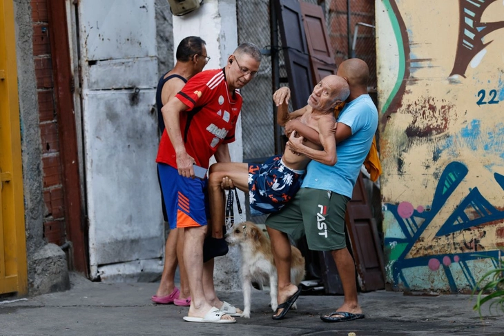 Lasta etsitään raunioista Venezuelassa - kuva 3.