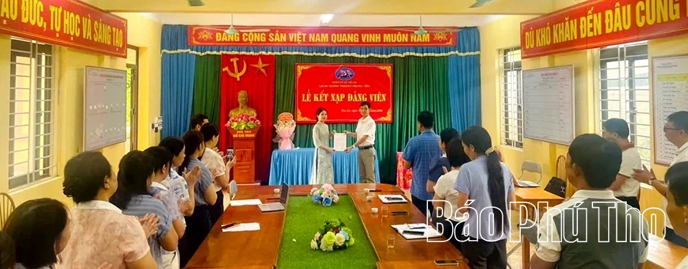 Từ đoàn kết trong Đảng đến đồng thuận trong dân
