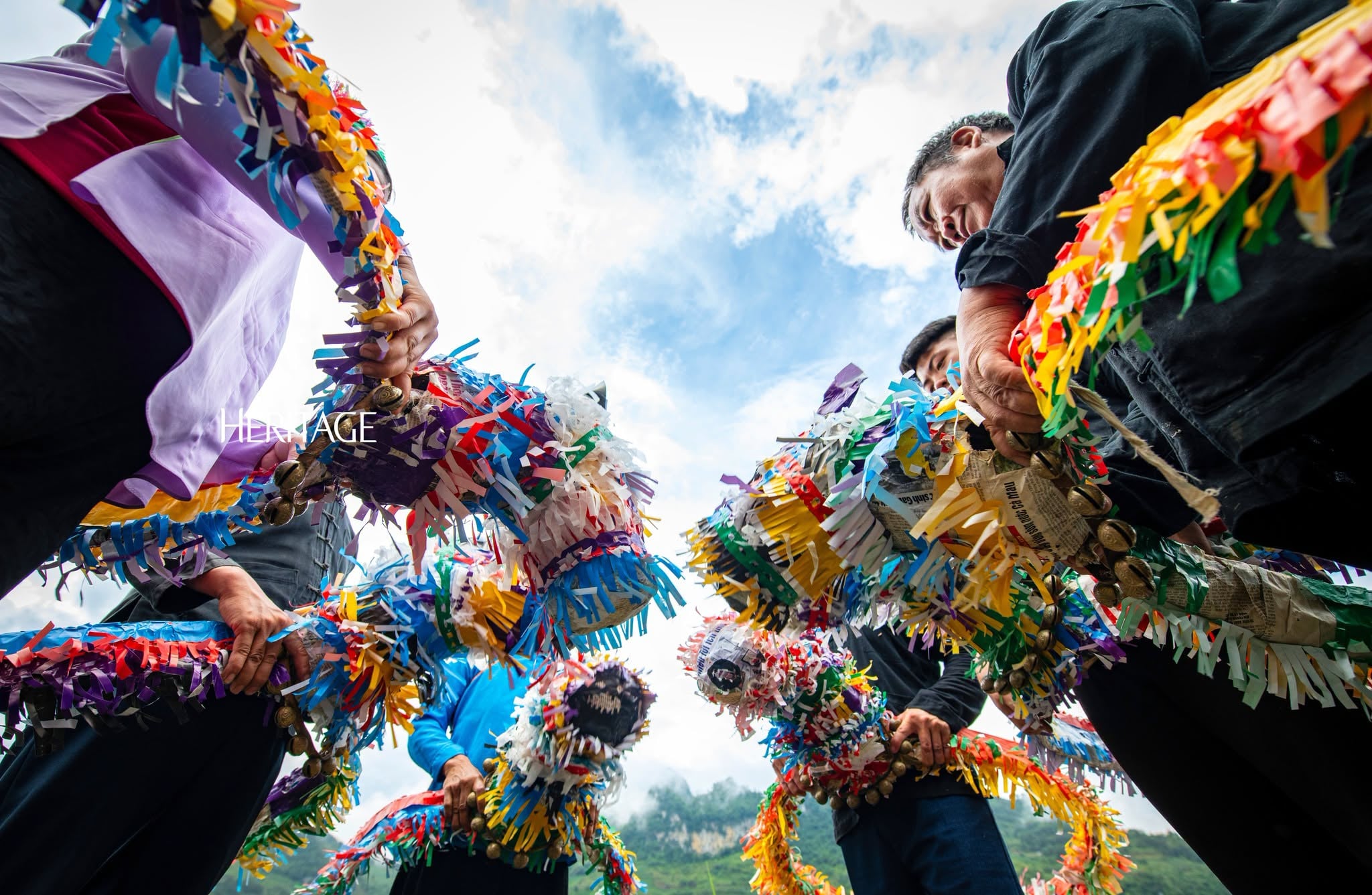 Gallery - The unique paper horse dance of the Nung Din people. - image 7