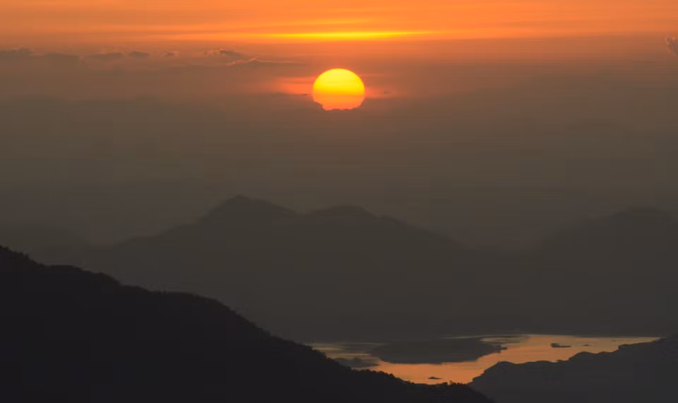 Gallery - Vong Hai Dai - a place to admire the panoramic beauty of the mountains, forests, and seascape of Hue. - image 1