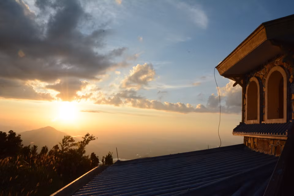 Gallery - Vong Hai Dai - a place to admire the panoramic beauty of the mountains, forests, and seascape of Hue. - image 6