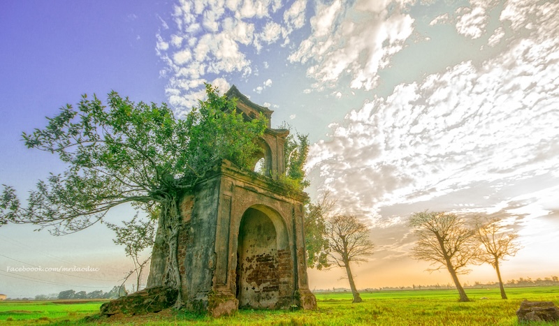 Tourisme dans la région pittoresque de Thach Ha