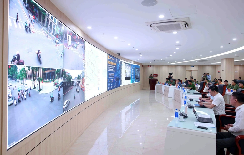Thêm 2.460 camera AI ở Hà Nội sắp vận hành từ ngày 1/7 - Ảnh 1.