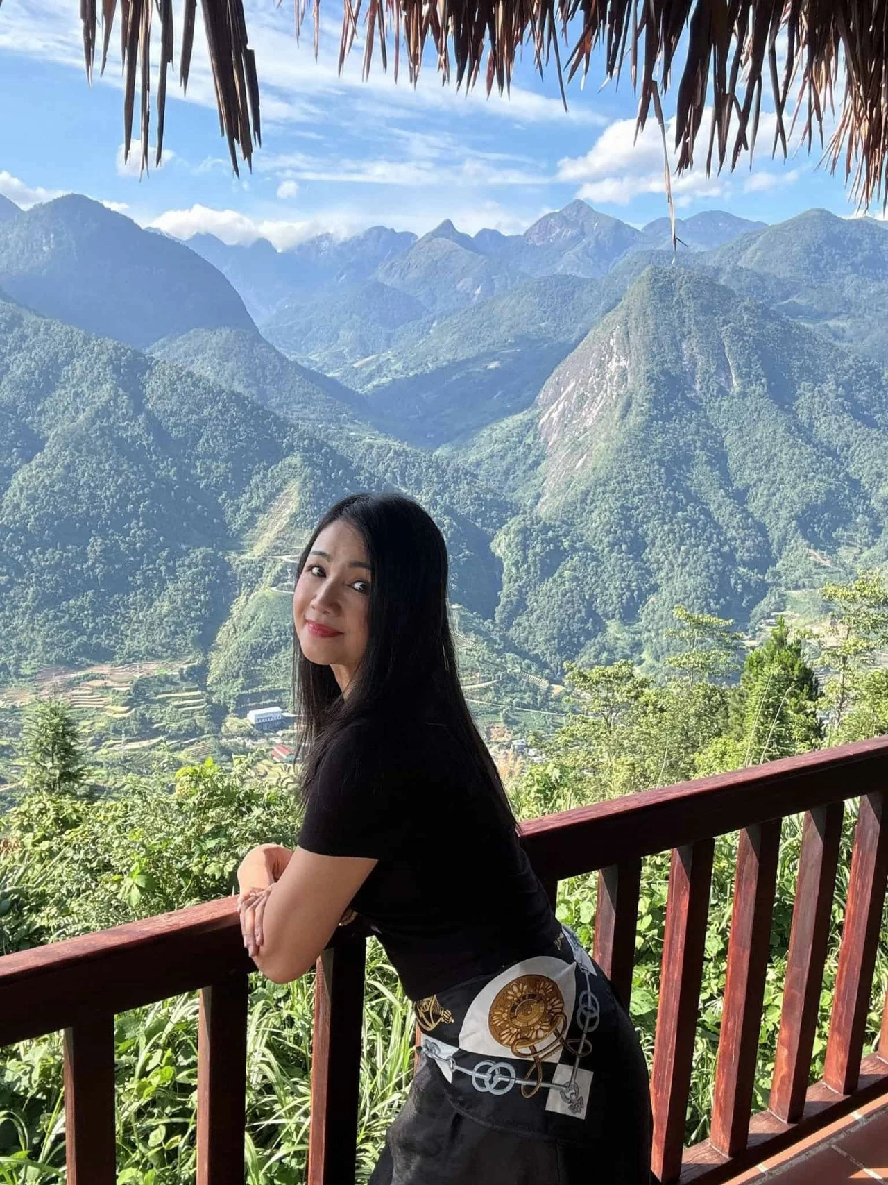 Nhan sắc trẻ trung của NSND Thu Hà