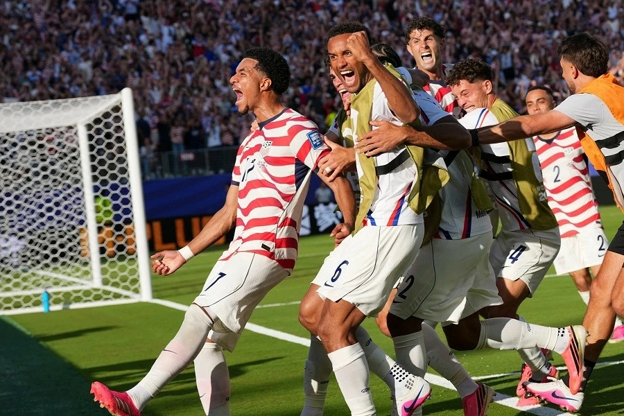 Kết quả bóng đá World Cup 2026: Mỹ 2-0 Bosnia & Herzegovina: Balogun ghi bàn rồi nhận thẻ đỏ, chủ nhà Mỹ hẹn tái đấu với Bỉ sau 12 năm